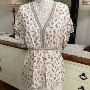 Max Studio floral Boho tie back top size L